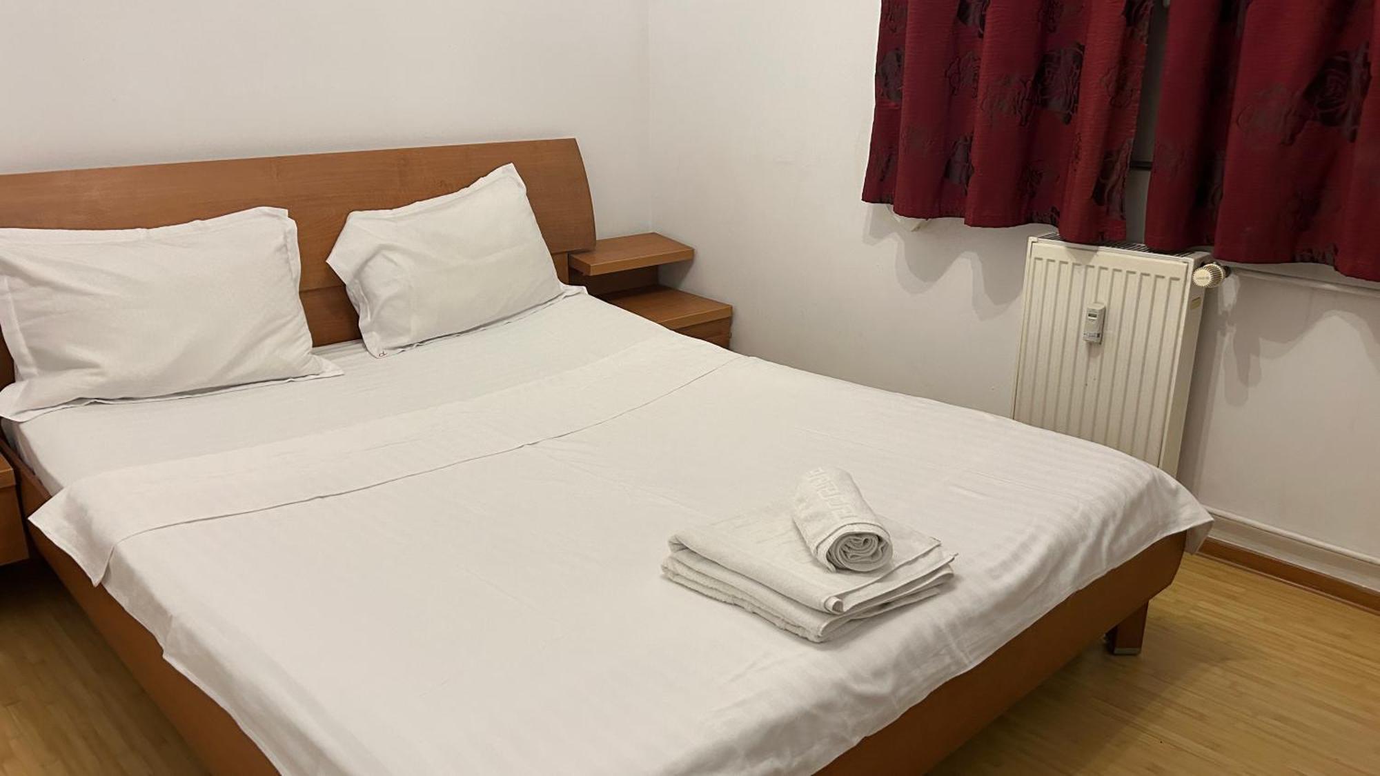 Sleep & Go Parcare Gratuita Self Check-In Apartment Bukares Bagian luar foto